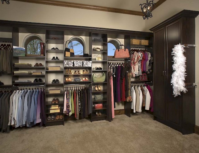 how to maximize the space in a small closet